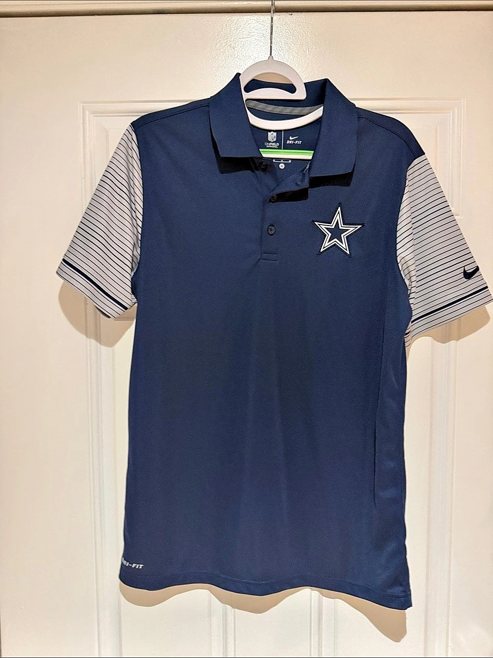 NFL Dallas Cowboys Dri-FIT Polo Striped Polo in Blue & White Size Medium